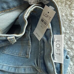 Loft Light Denim The Kick Crop High Rise Size 26 (2) NWT